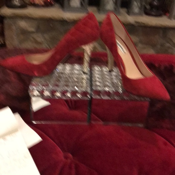 Shoes - Picture 2 of 5